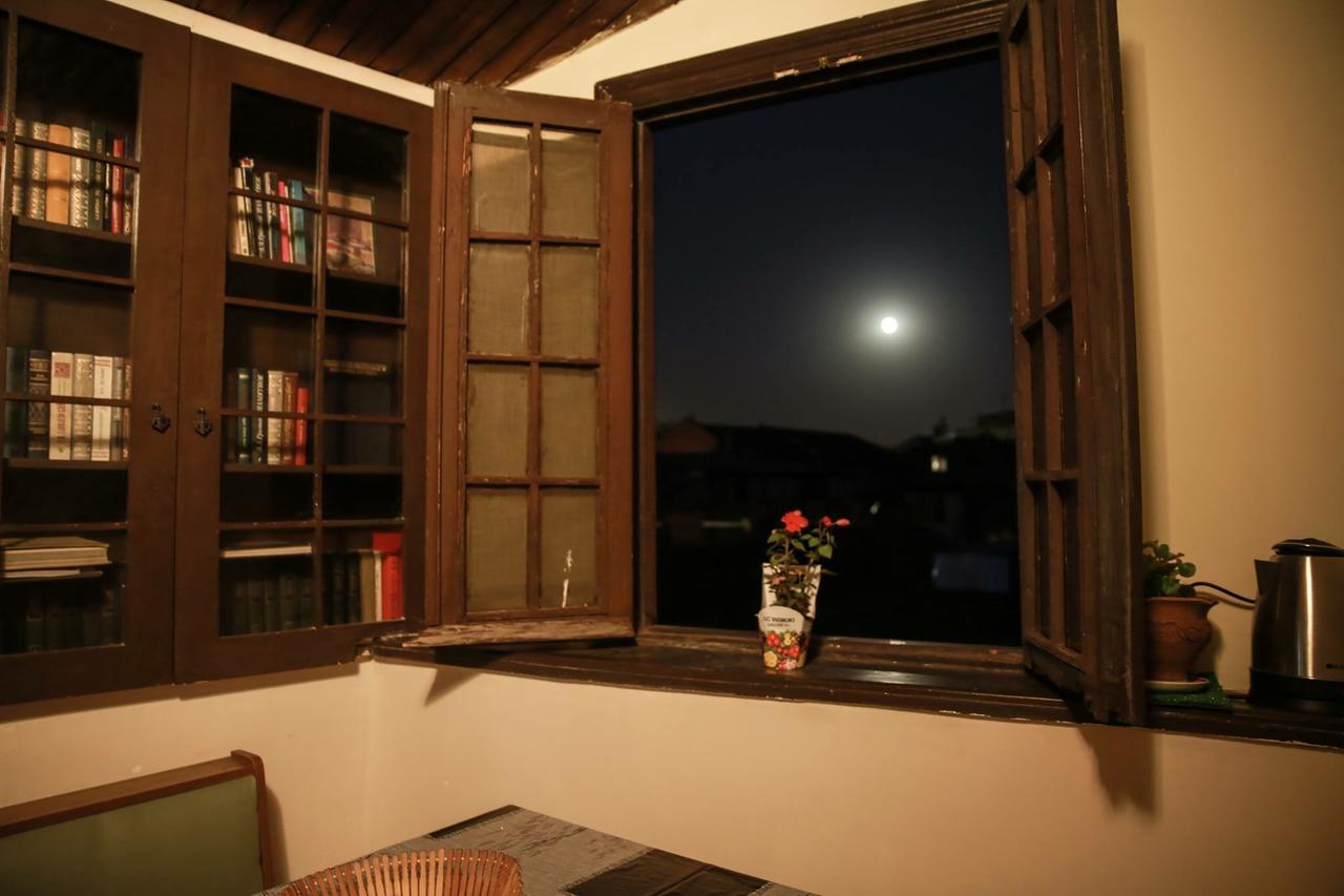 Guest House Sky Plus Tbilisi Exterior photo