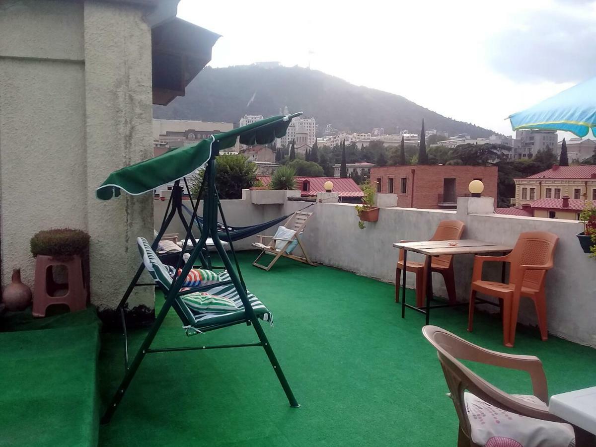 Guest House Sky Plus Tbilisi Exterior photo
